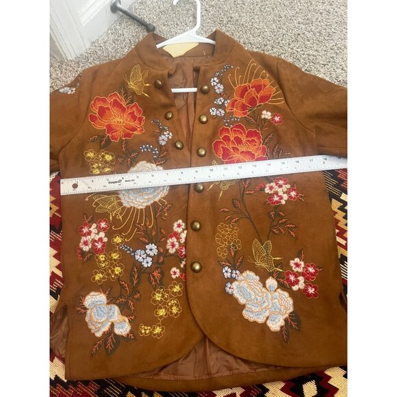 Savannna Jane Embroidered Faux Tan suede Boho western jacket Size small - Picture 10 of 11